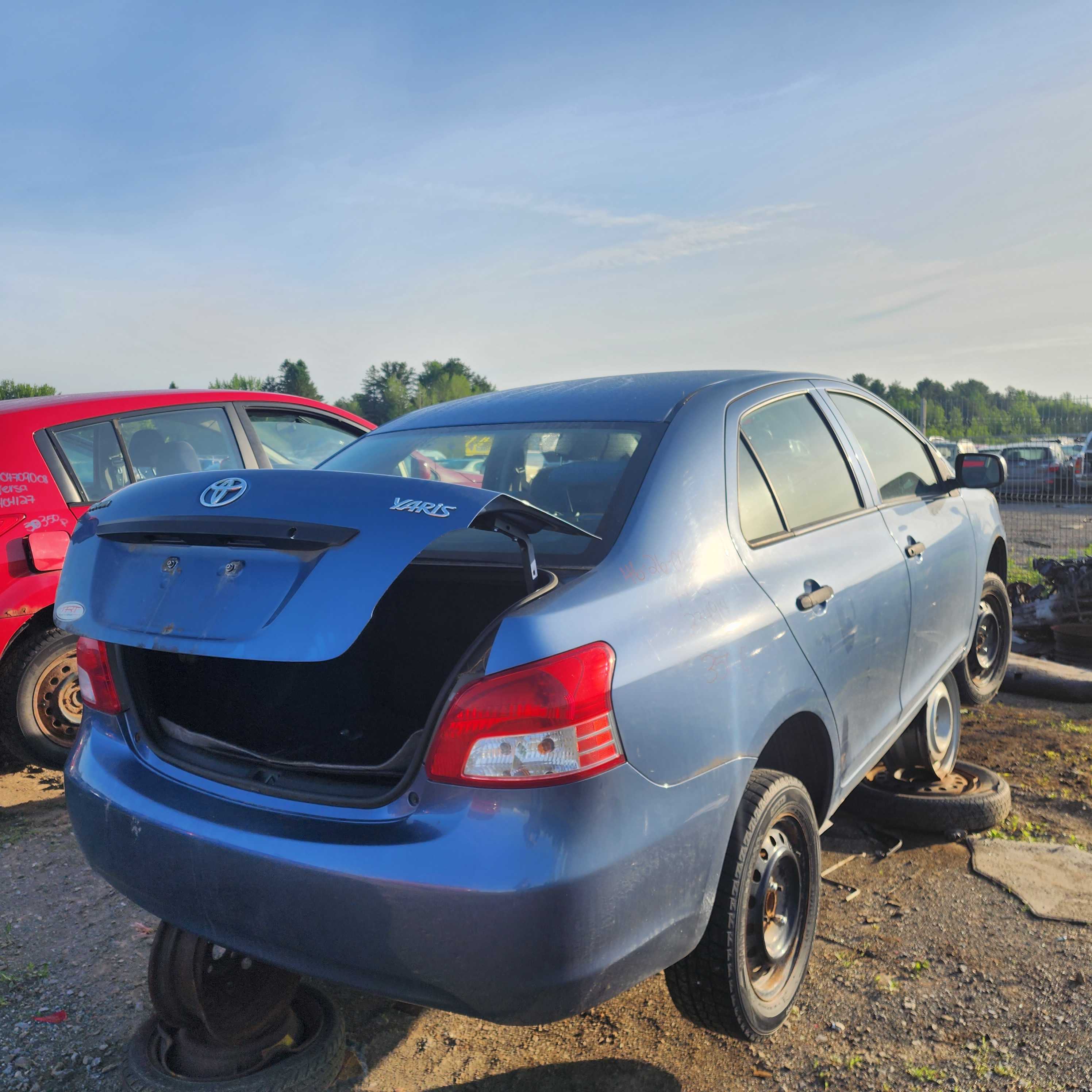 TOYOTA YARIS 2009