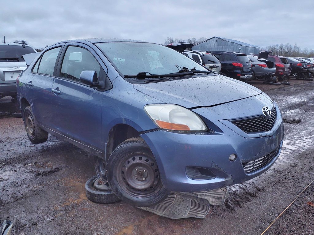 TOYOTA YARIS 2010