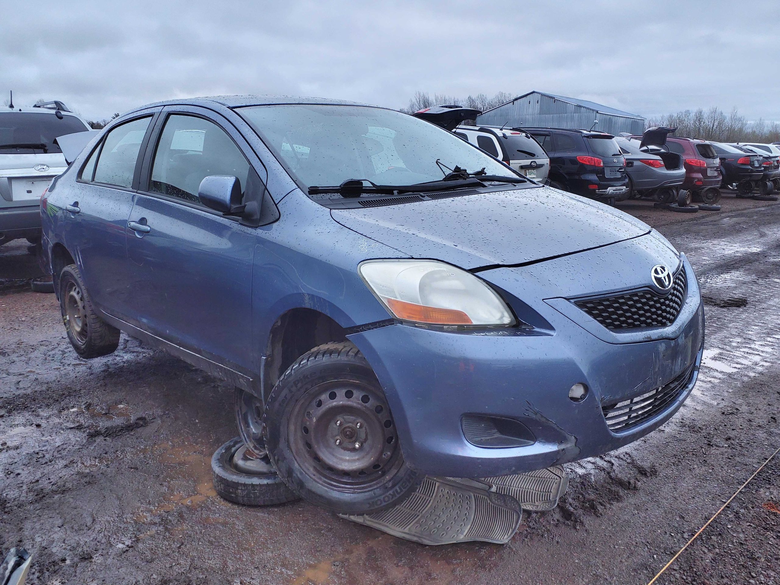 TOYOTA YARIS 2010