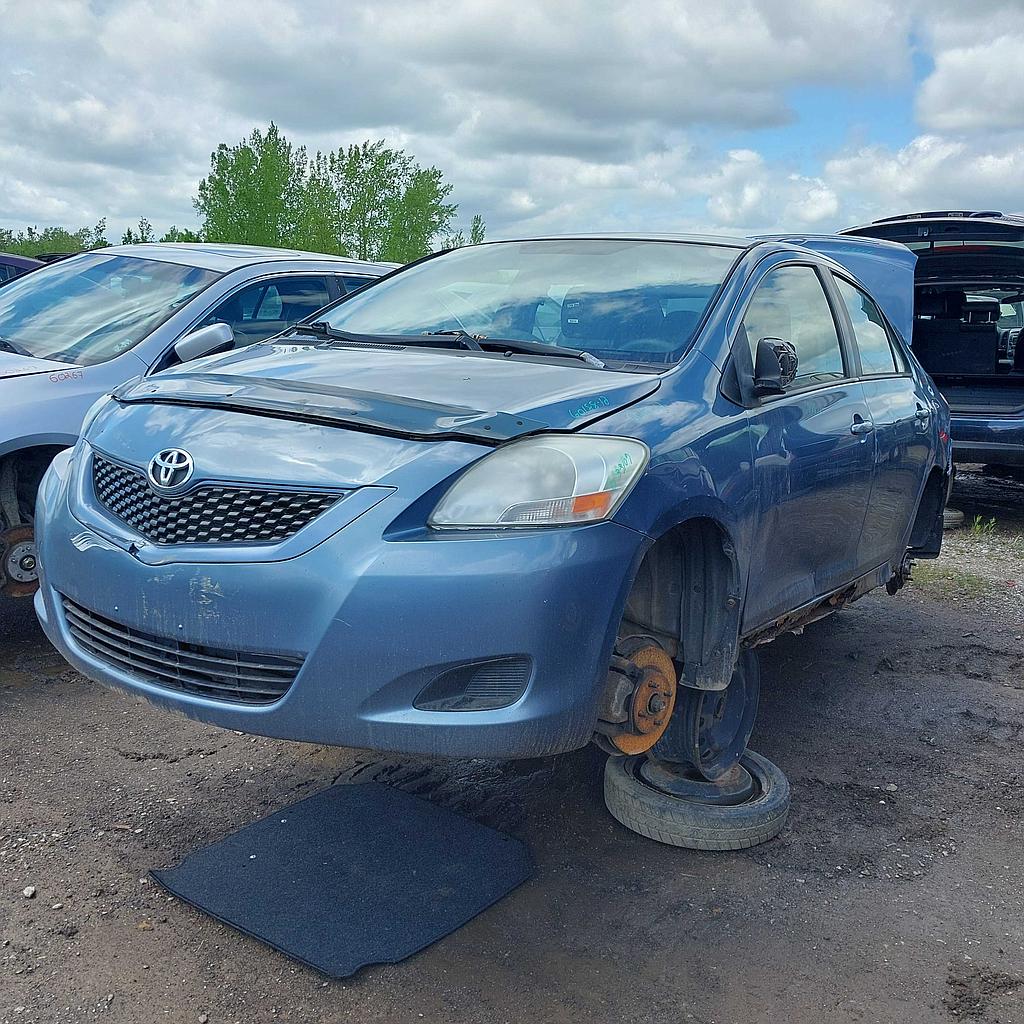 TOYOTA YARIS 2012