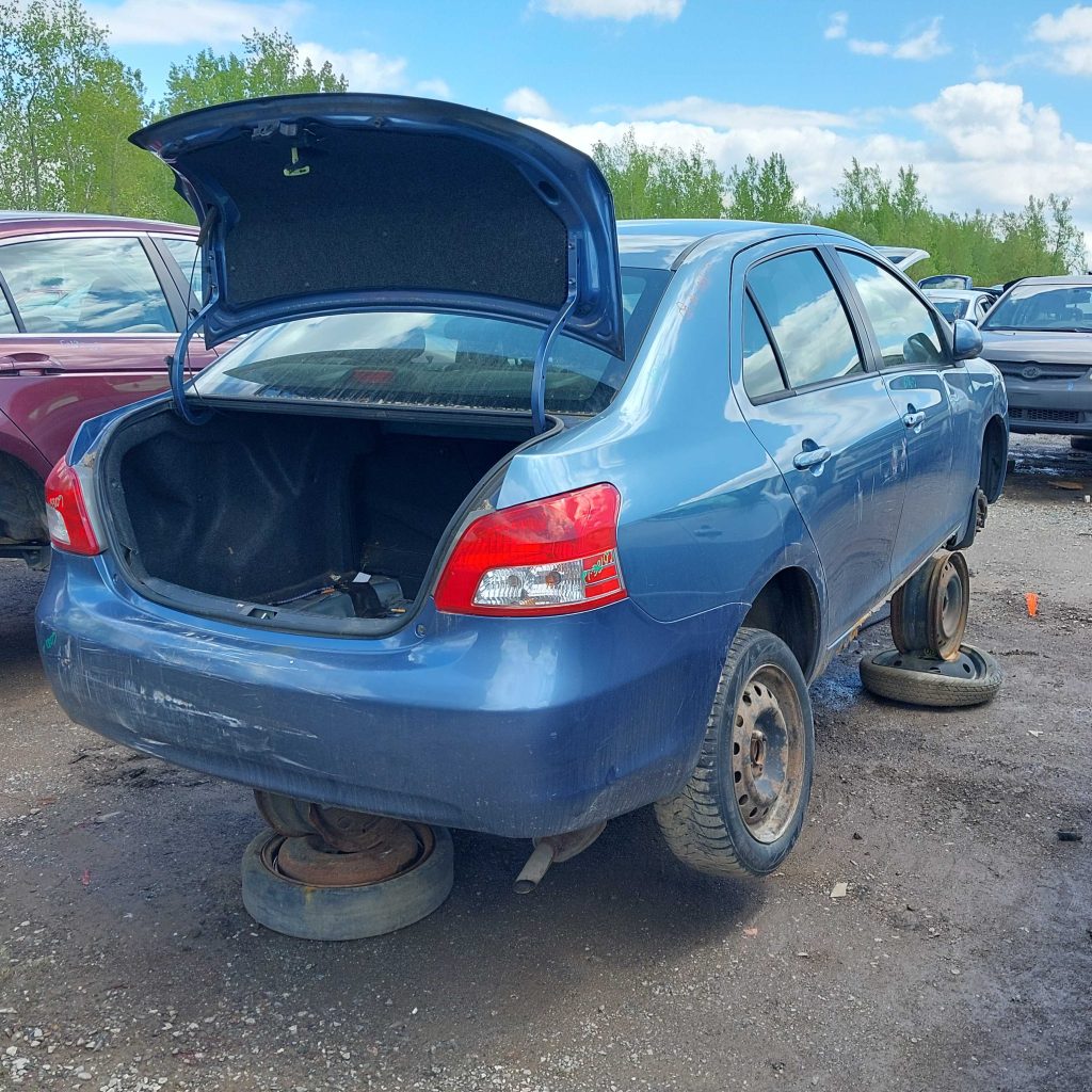 TOYOTA YARIS 2012