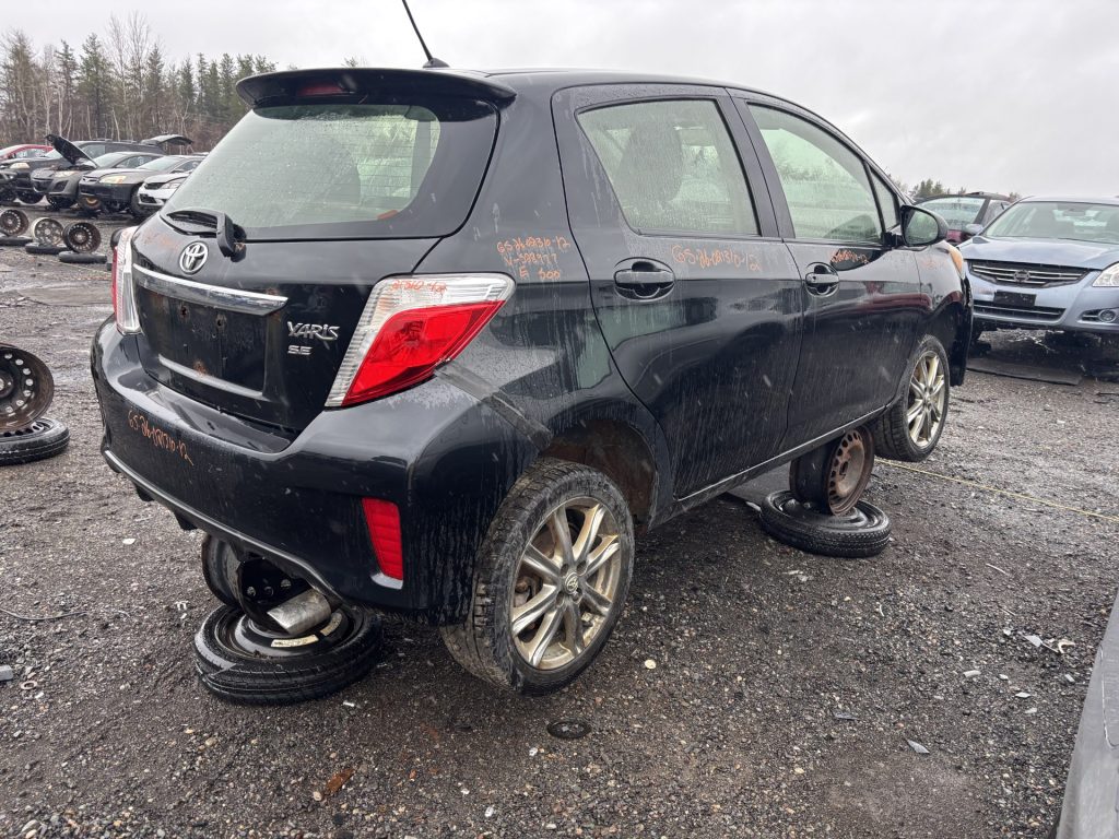 TOYOTA YARIS 2012