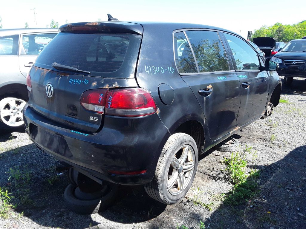 VOLKSWAGEN GOLF 2010
