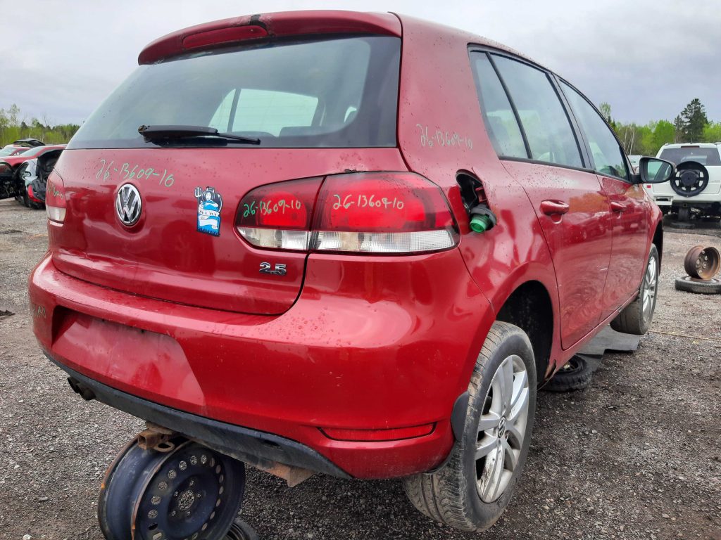 VOLKSWAGEN GOLF 2010