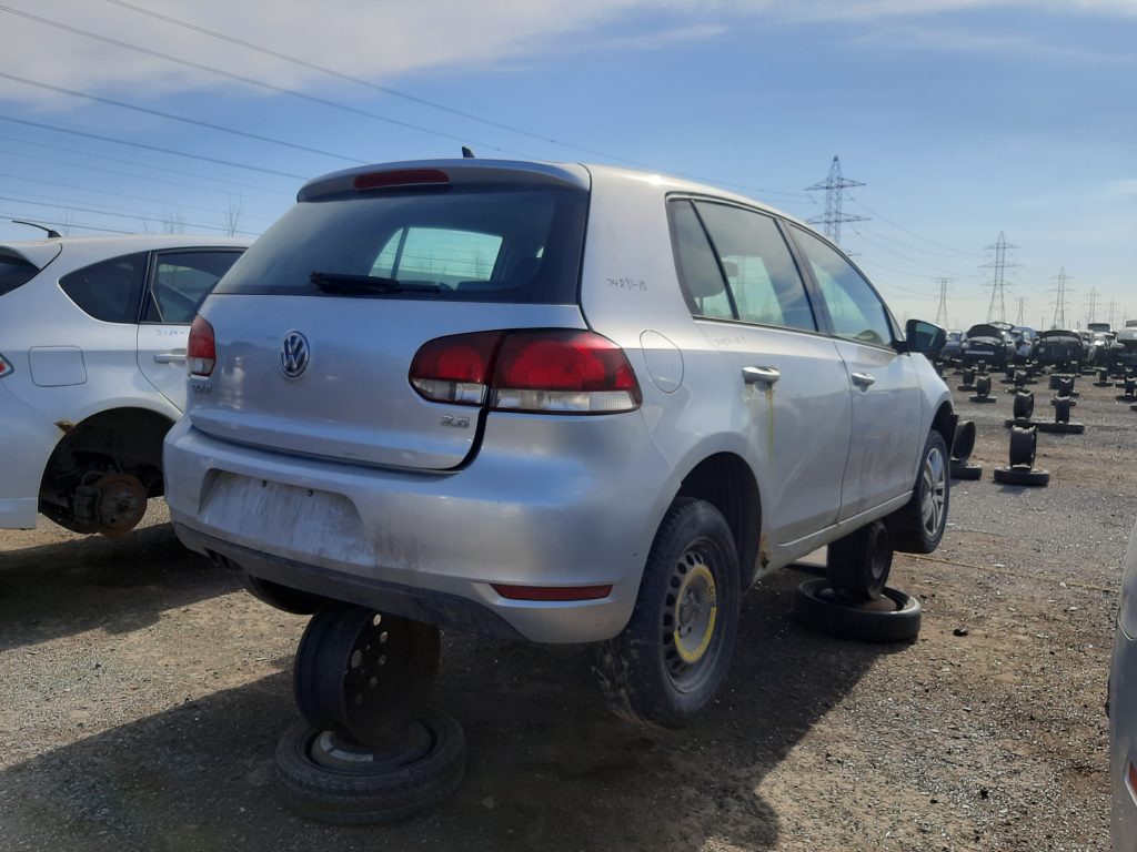 VOLKSWAGEN GOLF 2010