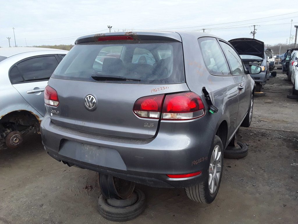 VOLKSWAGEN GOLF 2011