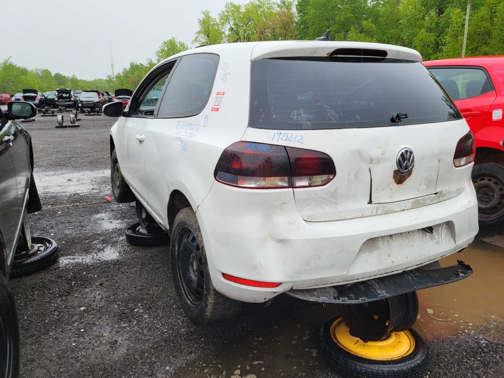 VOLKSWAGEN GOLF 2012