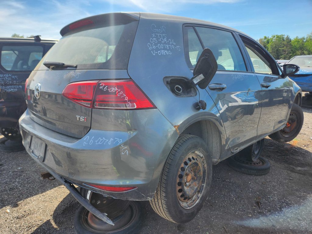 VOLKSWAGEN GOLF 2015