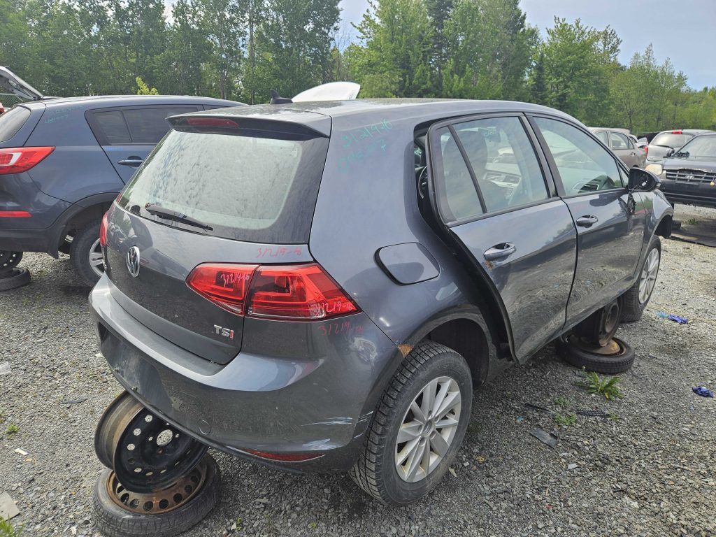 VOLKSWAGEN GOLF 2016