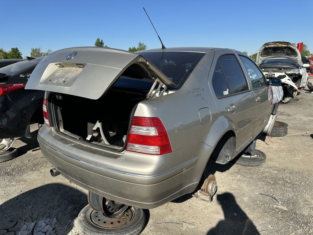 VOLKSWAGEN JETTA 2004