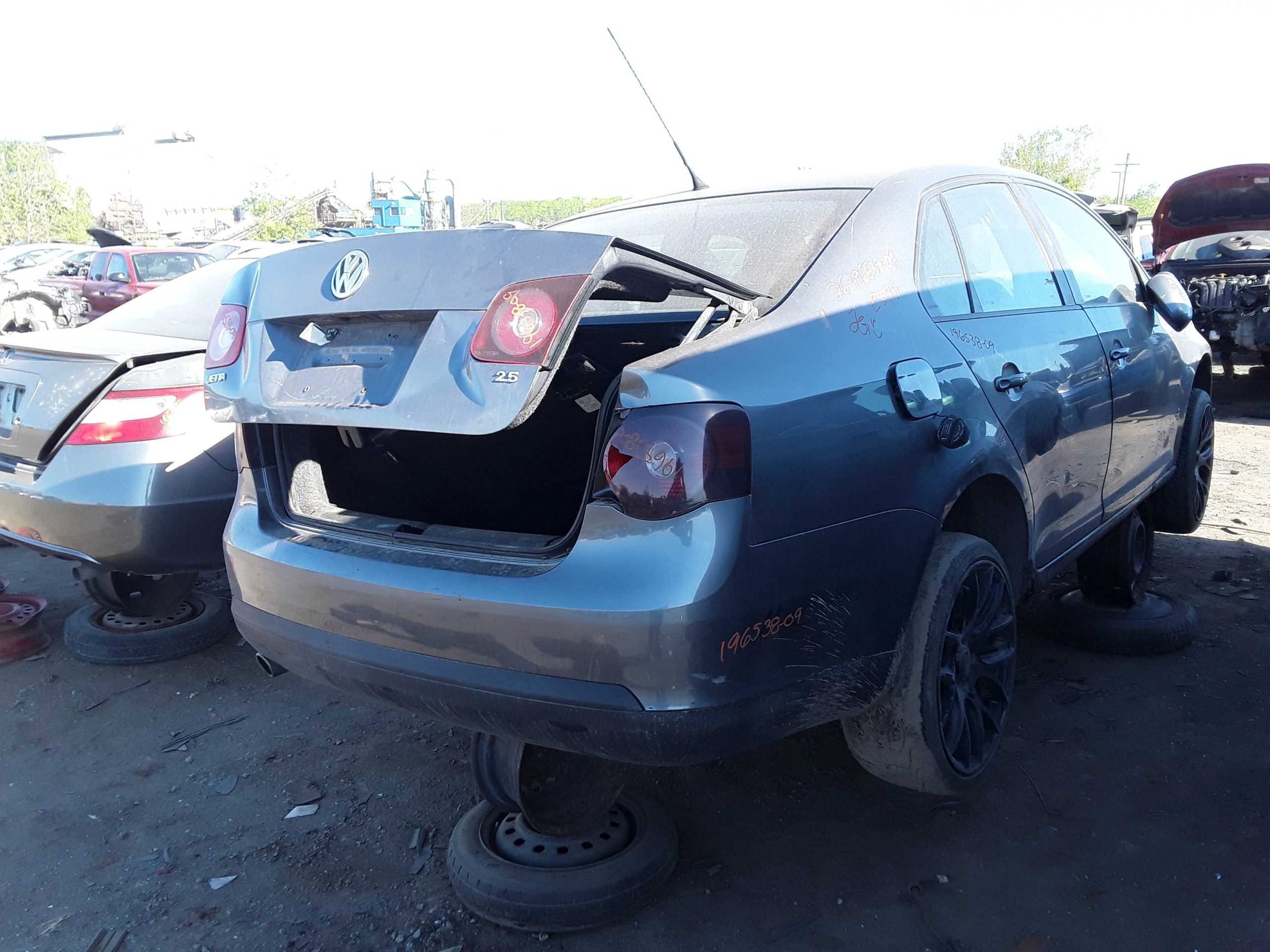 VOLKSWAGEN JETTA 2009