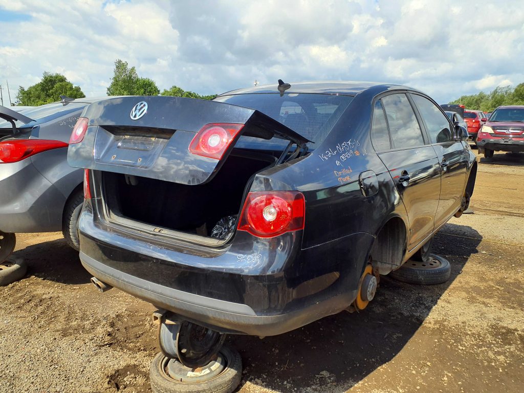 VOLKSWAGEN JETTA 2010