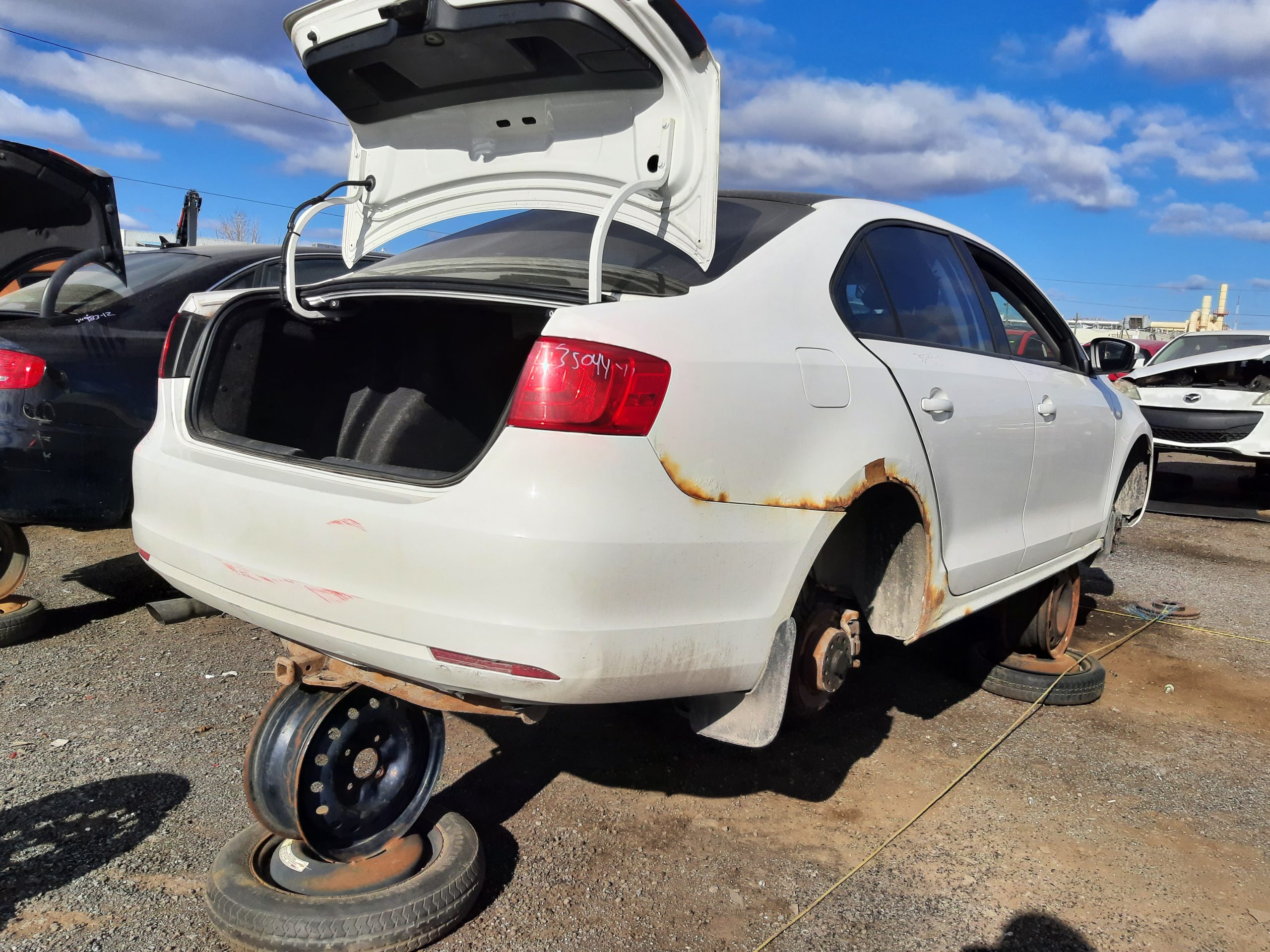 VOLKSWAGEN JETTA 2011