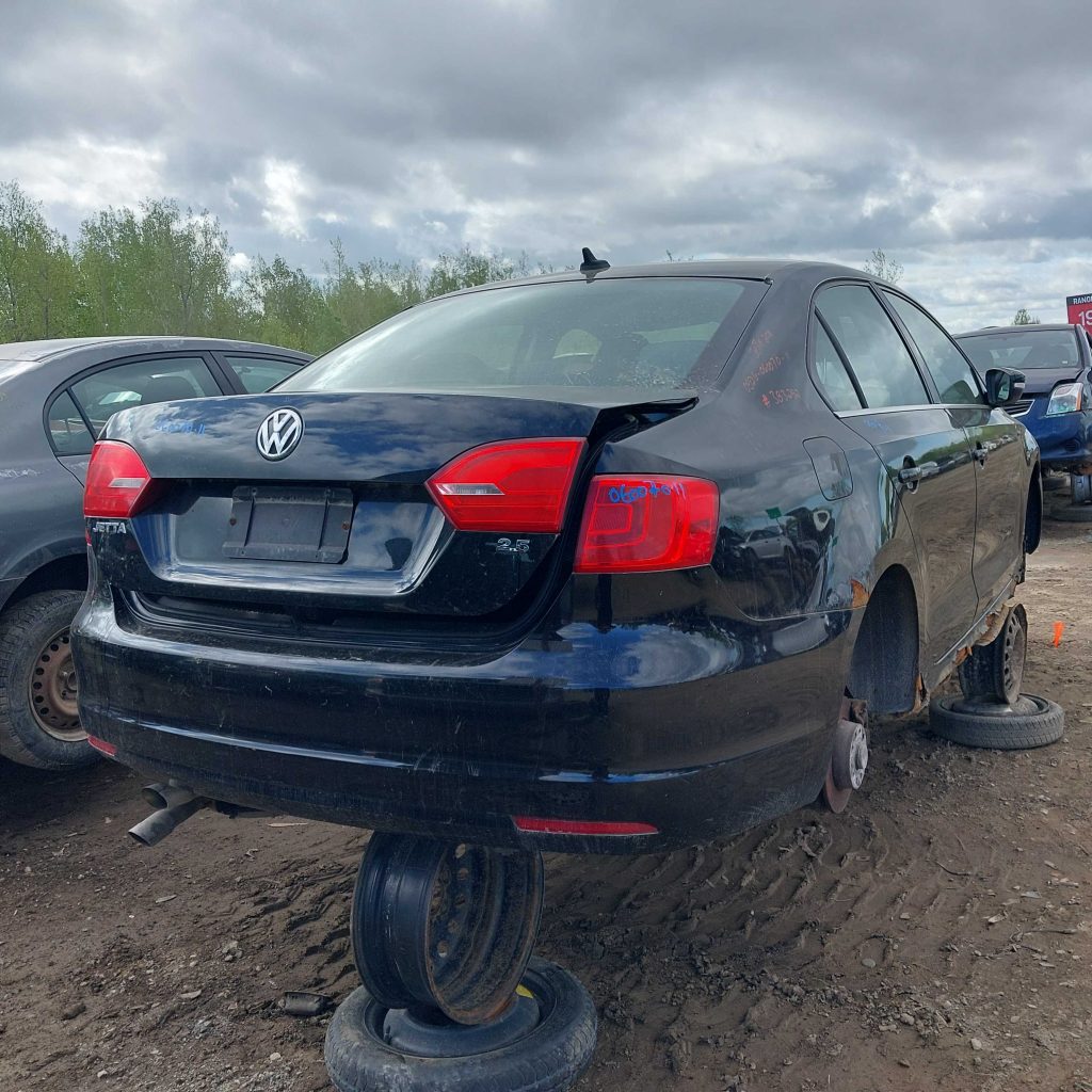 VOLKSWAGEN JETTA 2011