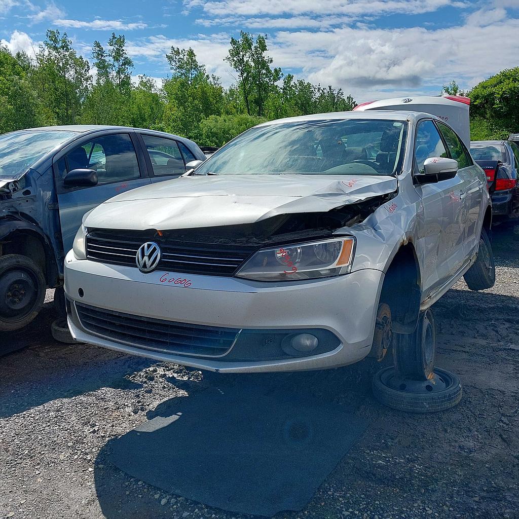 VOLKSWAGEN JETTA 2011