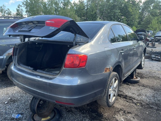 VOLKSWAGEN JETTA 2012