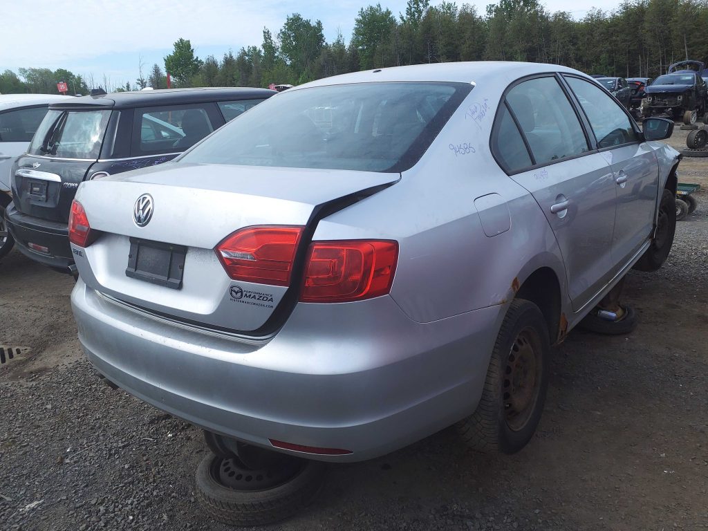 VOLKSWAGEN JETTA 2013