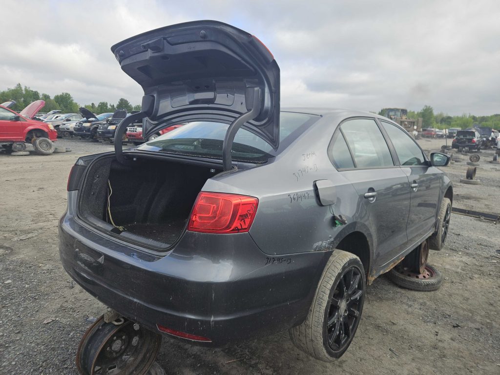 VOLKSWAGEN JETTA 2013