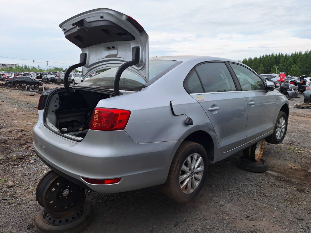 VOLKSWAGEN JETTA 2014