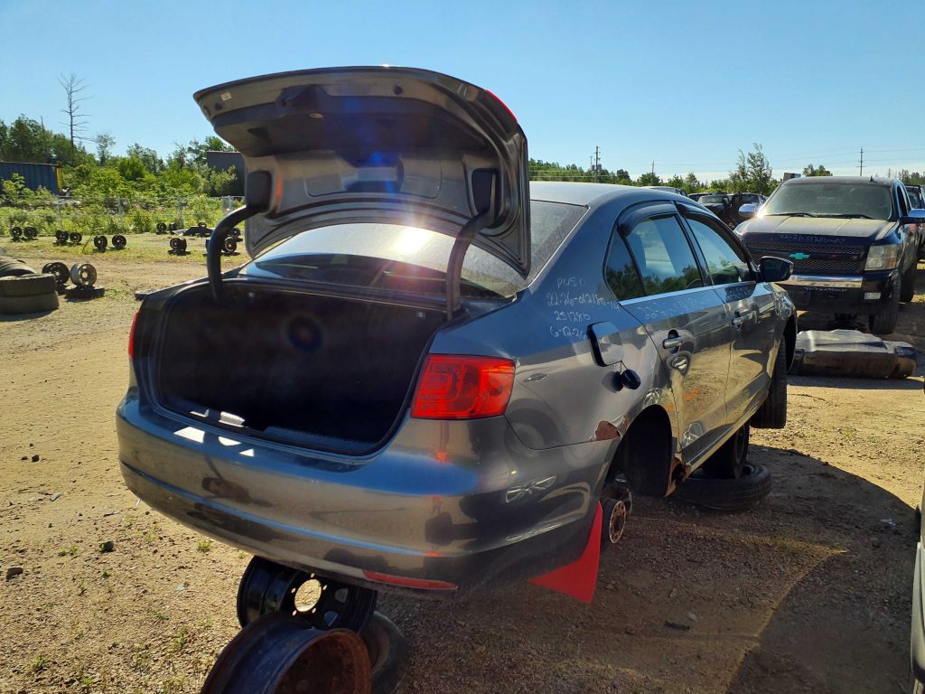 VOLKSWAGEN JETTA 2014