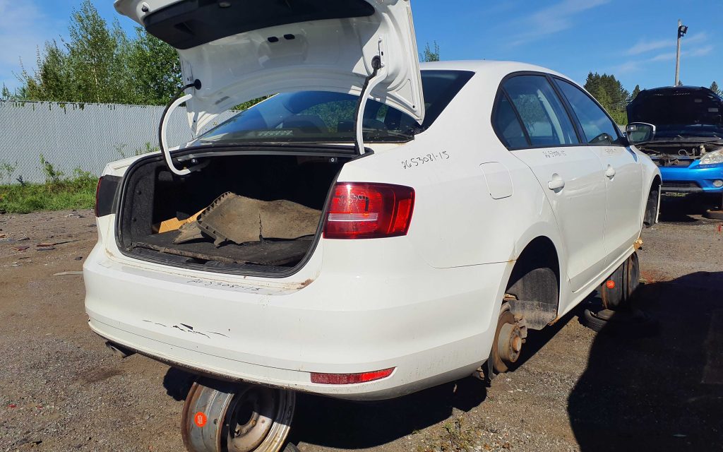 VOLKSWAGEN JETTA 2015
