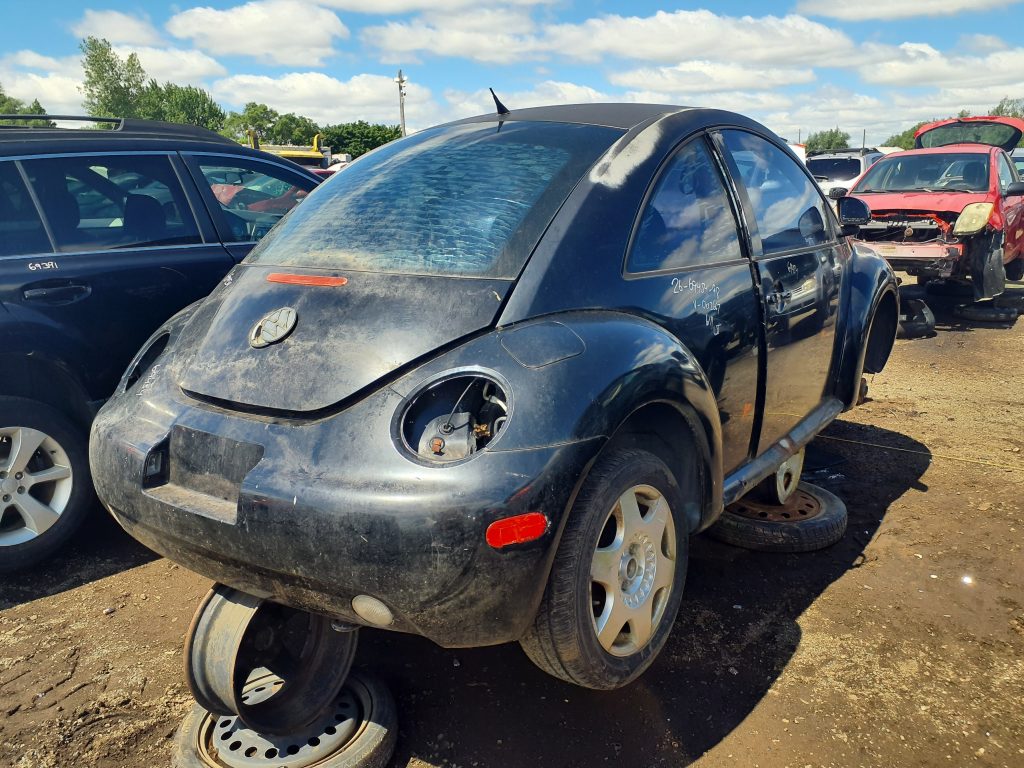 VOLKSWAGEN NEW BEETLE 1998