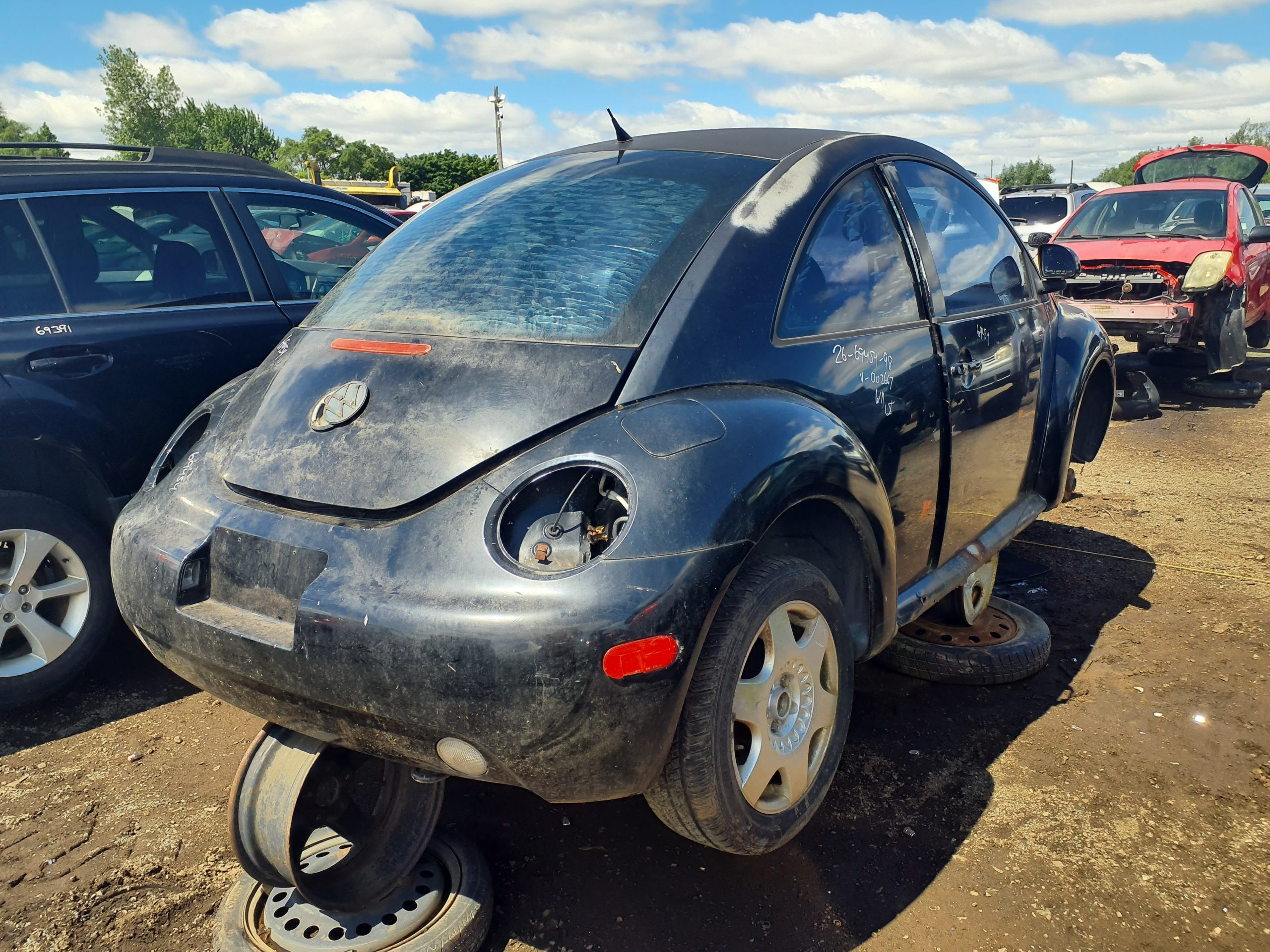 VOLKSWAGEN NEW BEETLE 1998