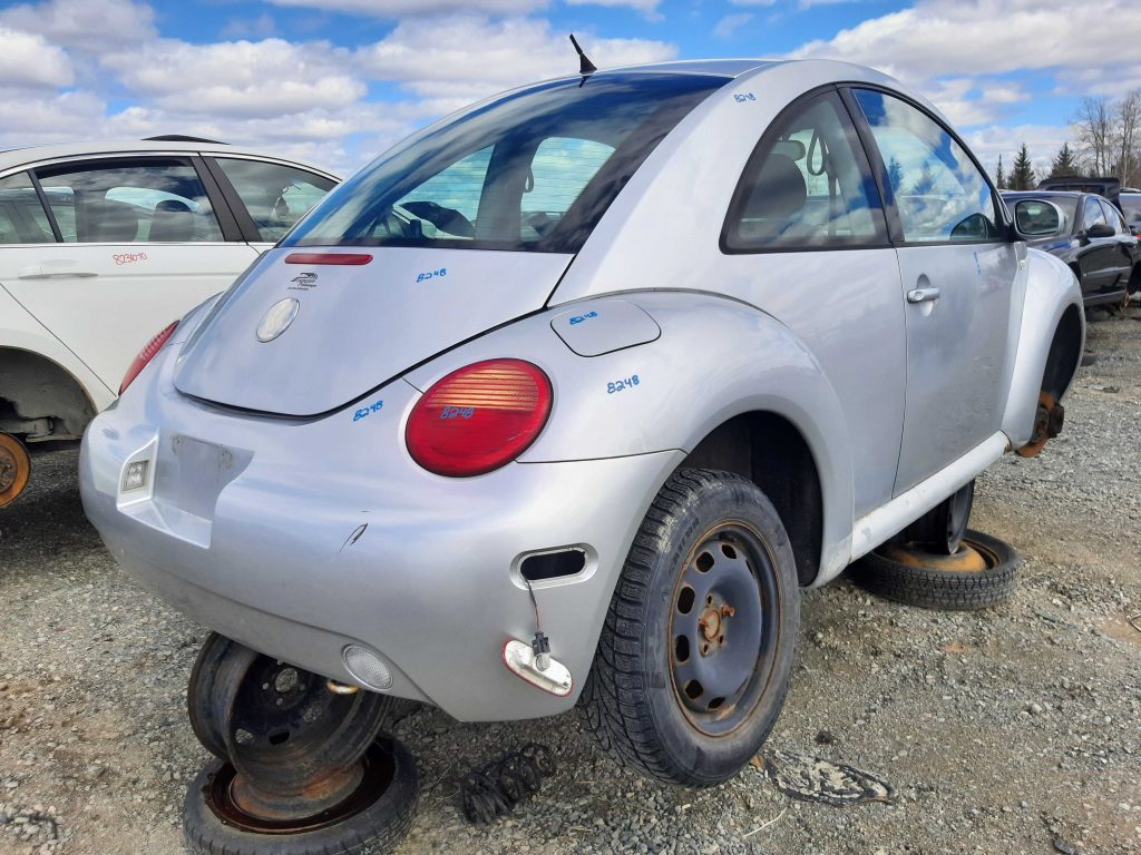 VOLKSWAGEN NEW BEETLE 2003