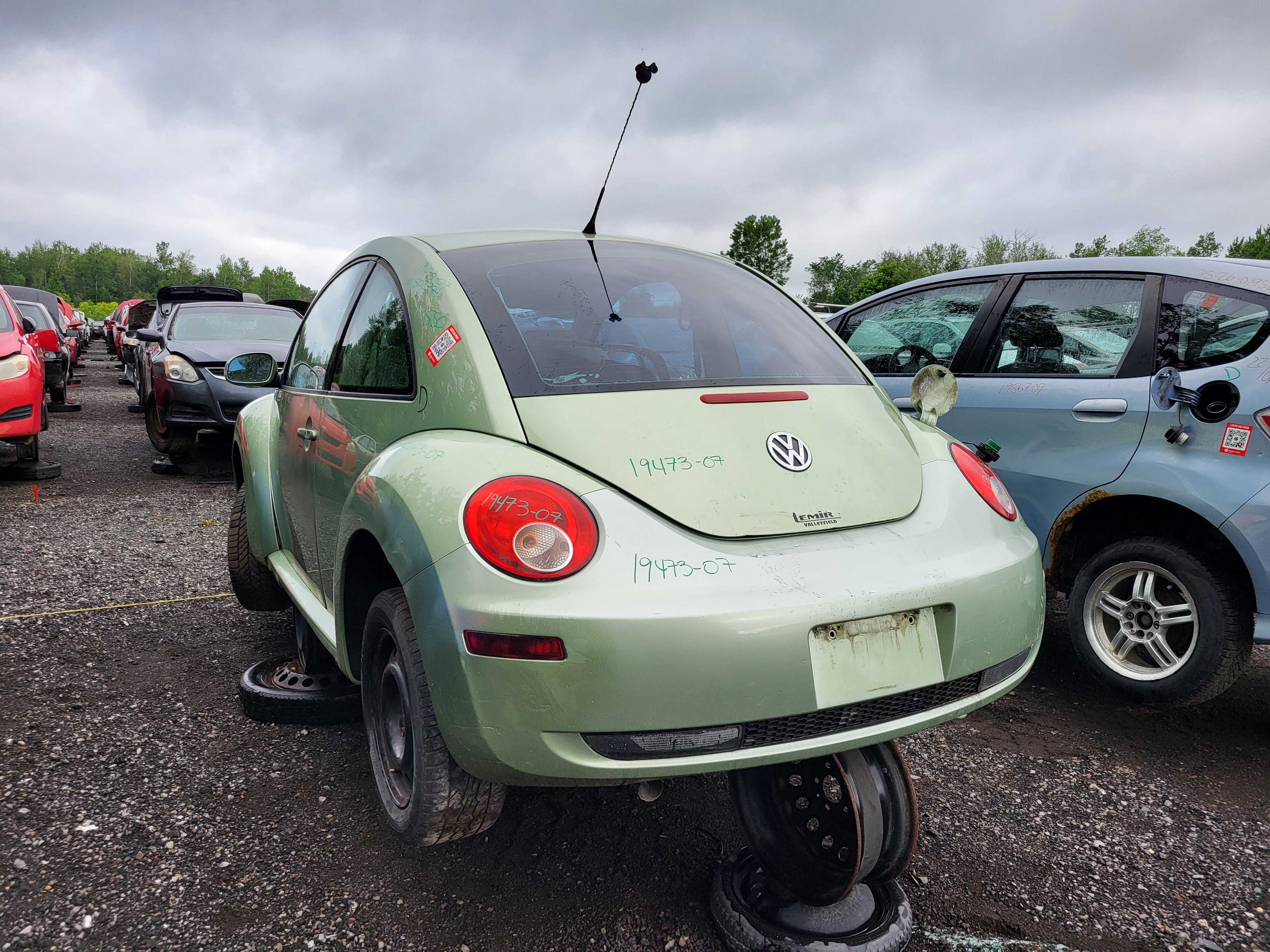 VOLKSWAGEN NEW BEETLE 2007