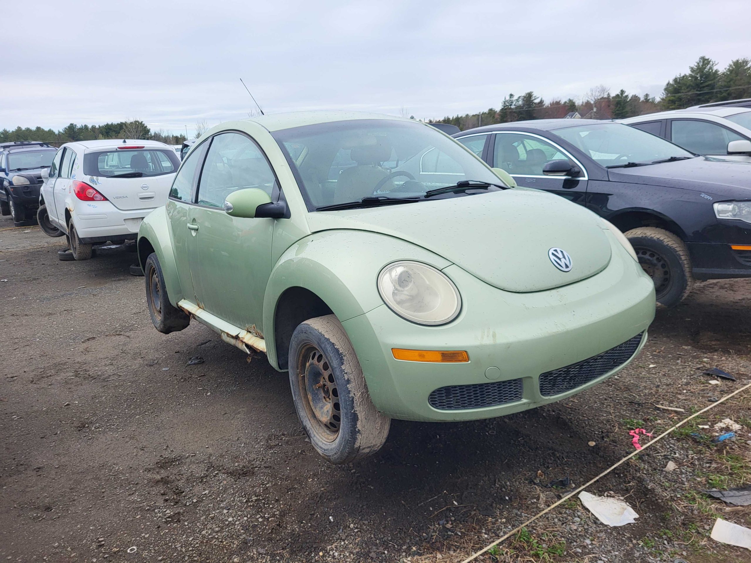 VOLKSWAGEN NEW BEETLE 2008
