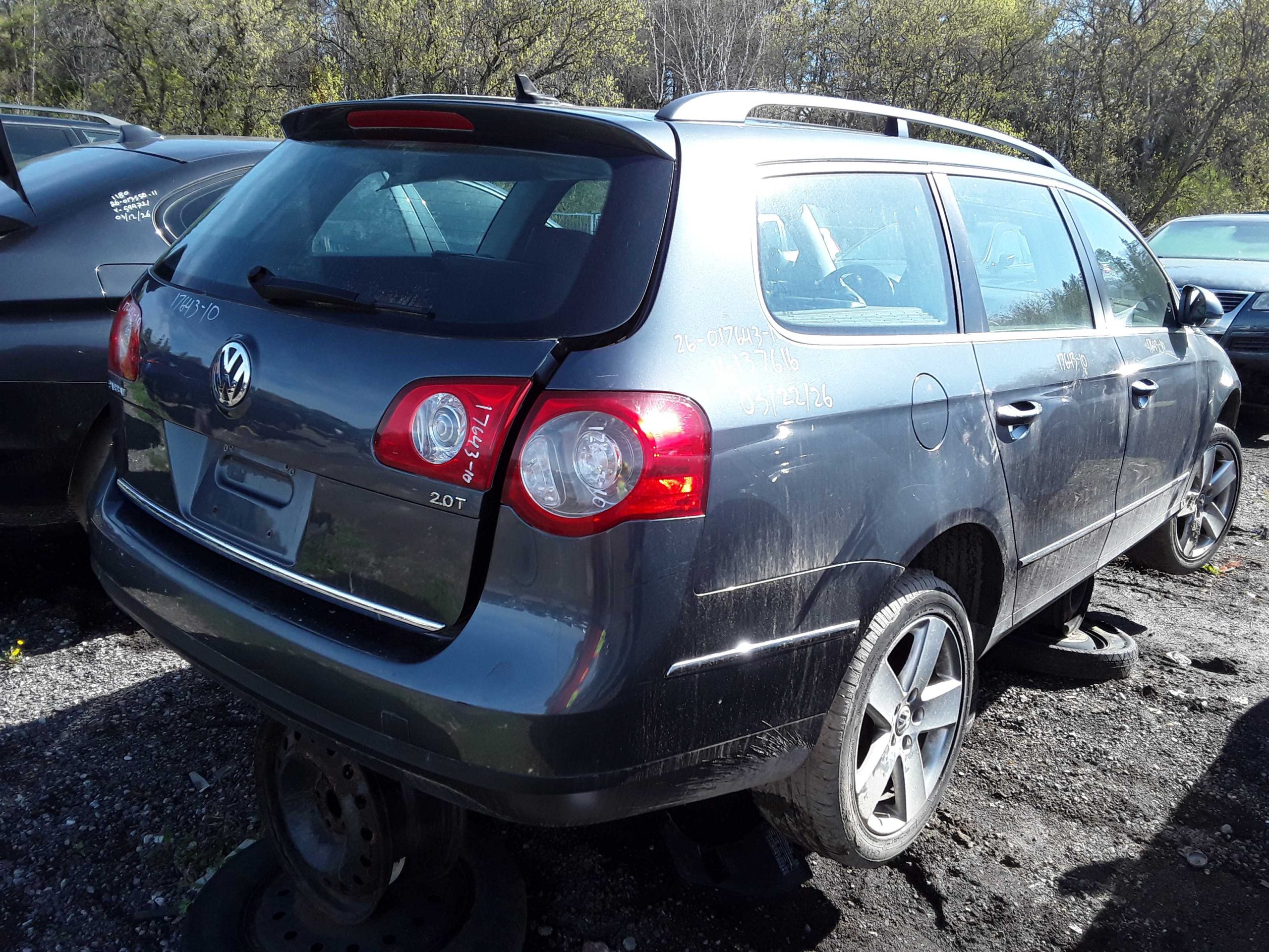 VOLKSWAGEN PASSAT 2010