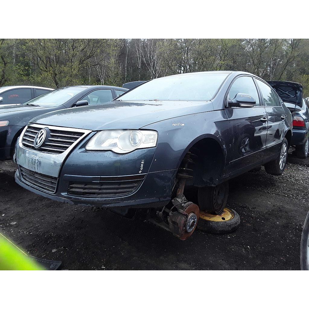 VOLKSWAGEN PASSAT 2010