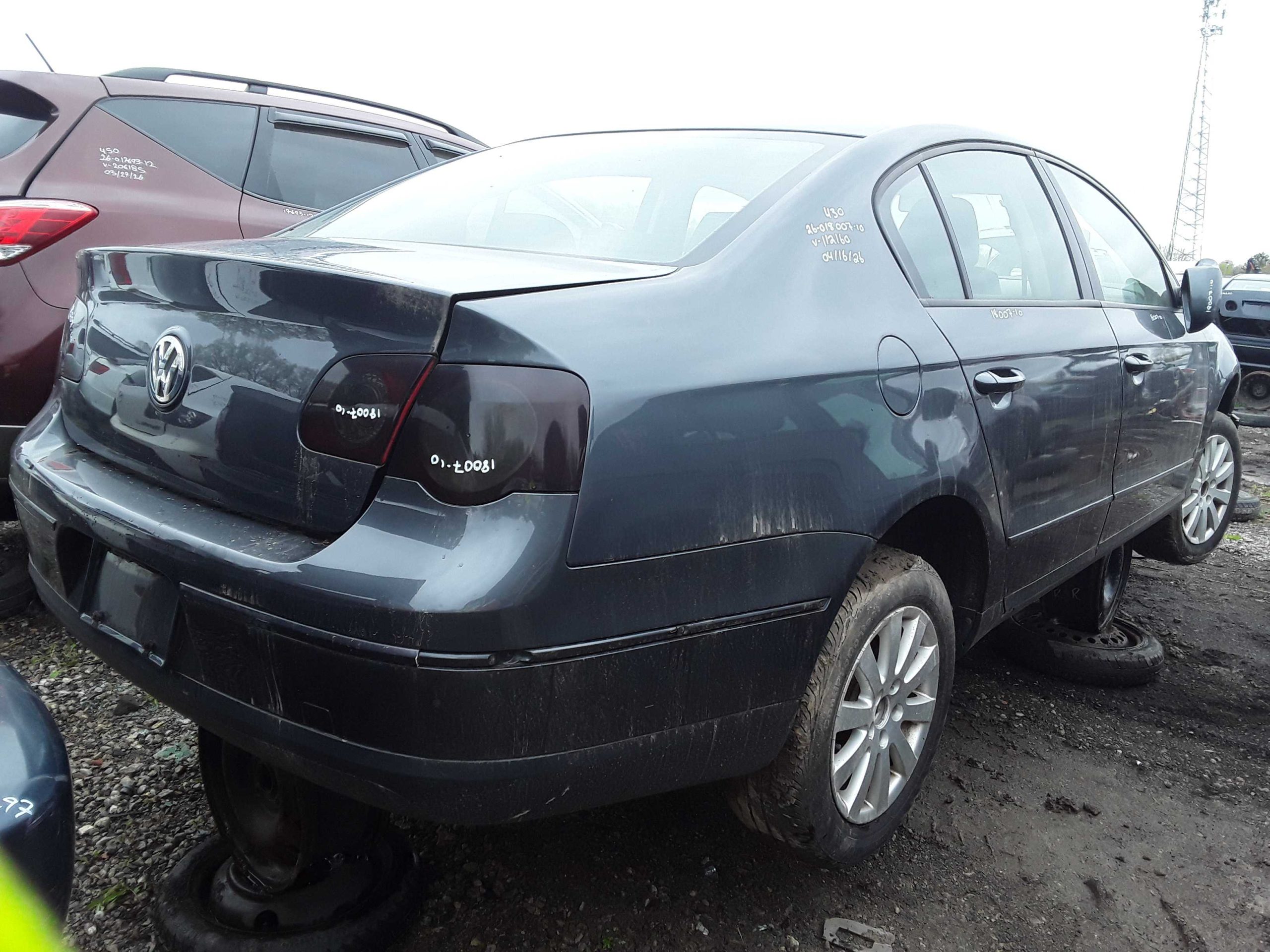 VOLKSWAGEN PASSAT 2010