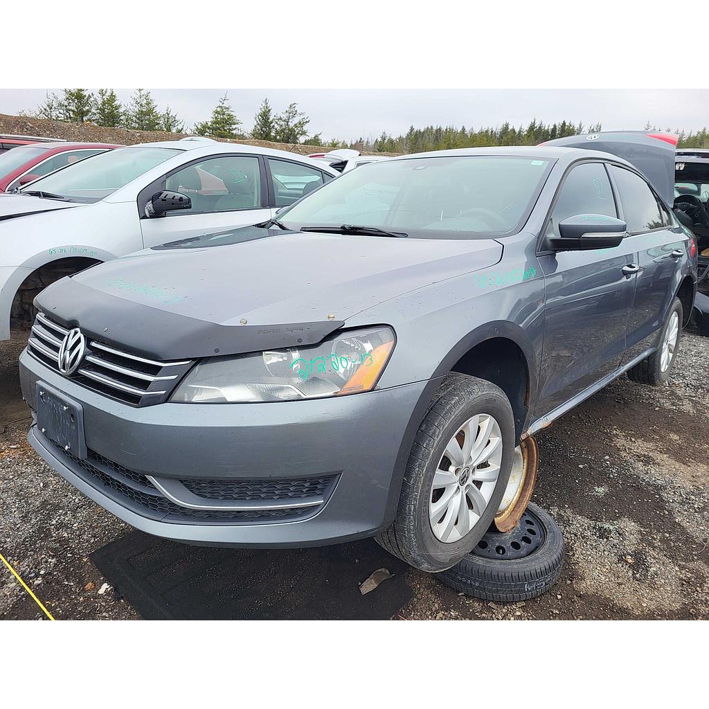 VOLKSWAGEN PASSAT 2013