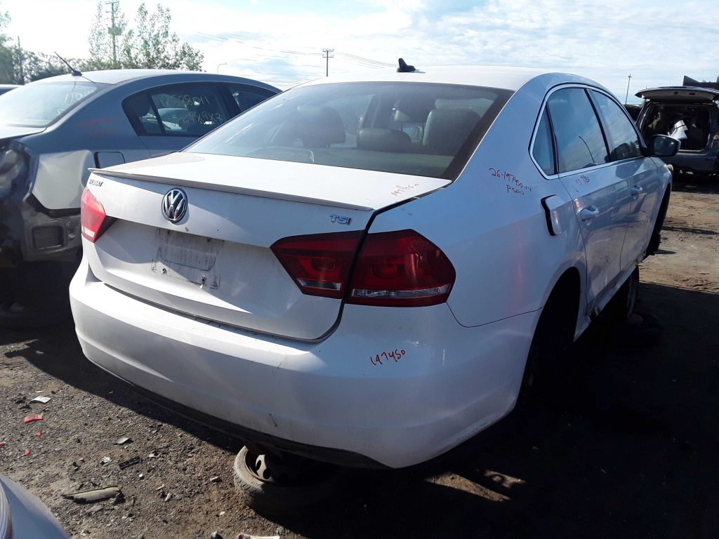 VOLKSWAGEN PASSAT 2014
