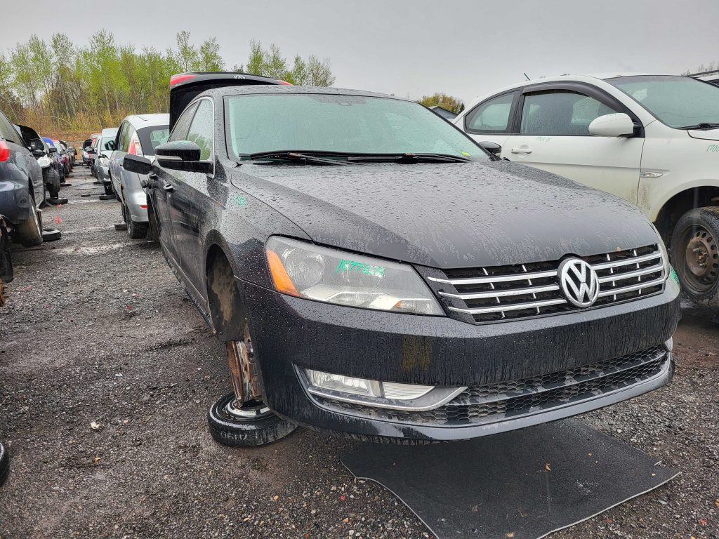 VOLKSWAGEN PASSAT 2014