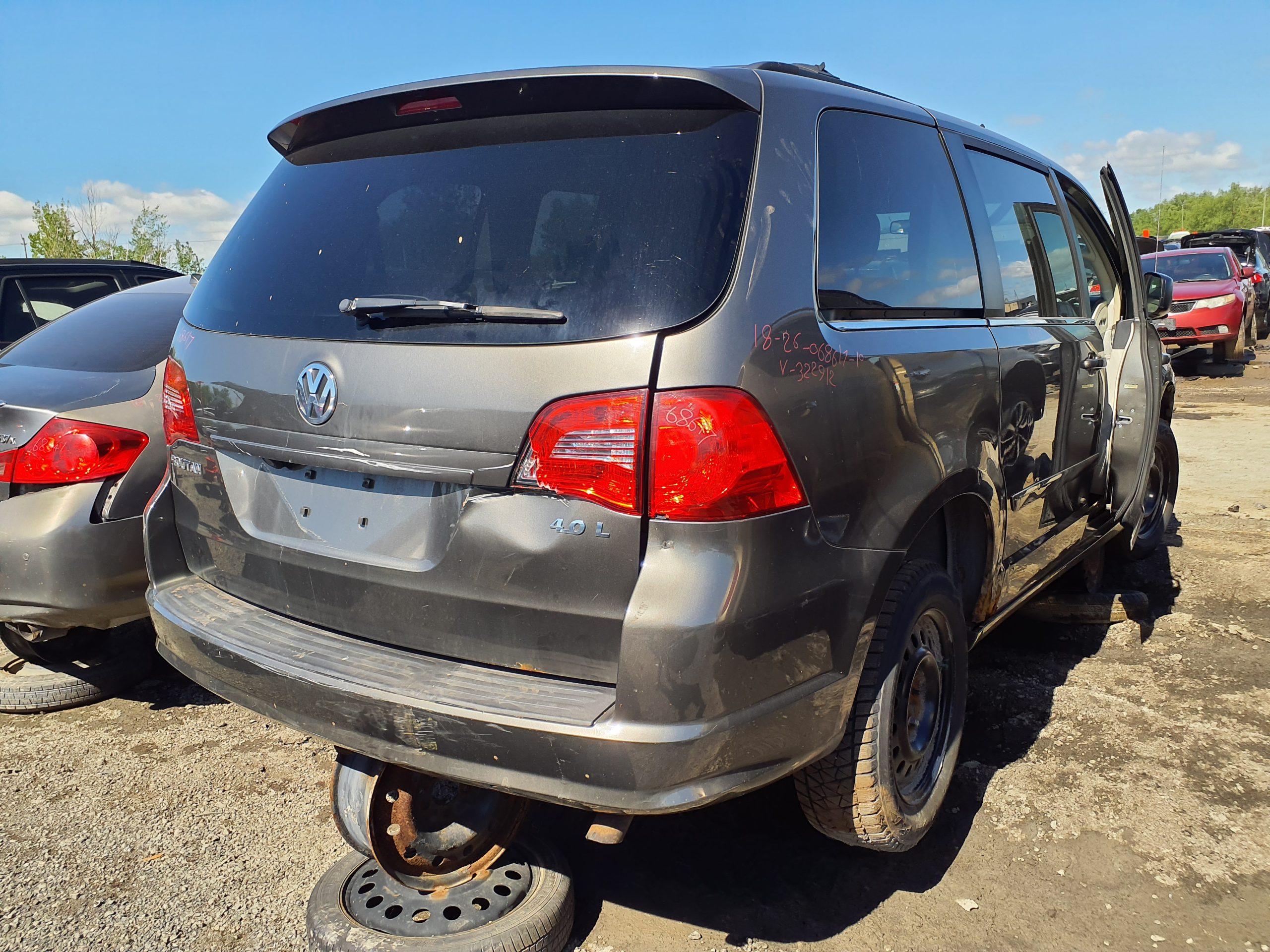 VOLKSWAGEN ROUTAN 2010