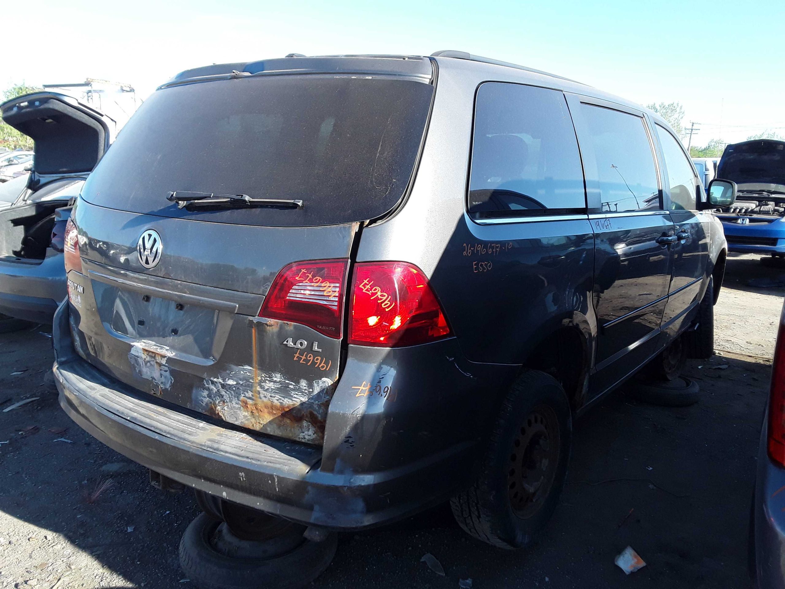 VOLKSWAGEN ROUTAN 2010