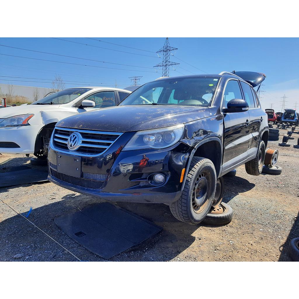 VOLKSWAGEN TIGUAN 2011