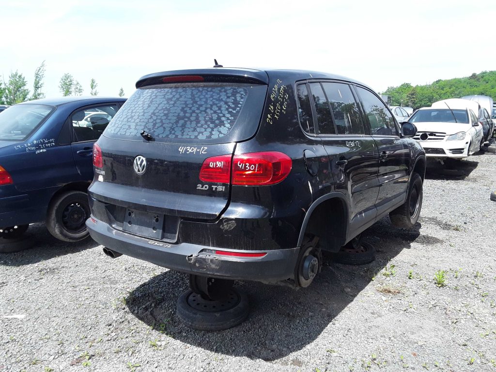 VOLKSWAGEN TIGUAN 2012