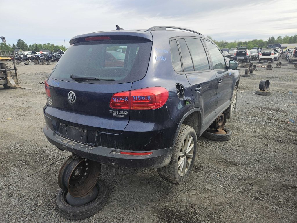 VOLKSWAGEN TIGUAN 2012