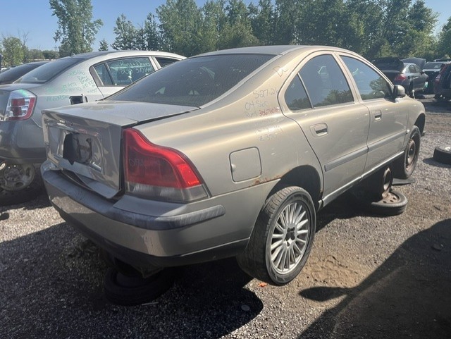 VOLVO S60 2004