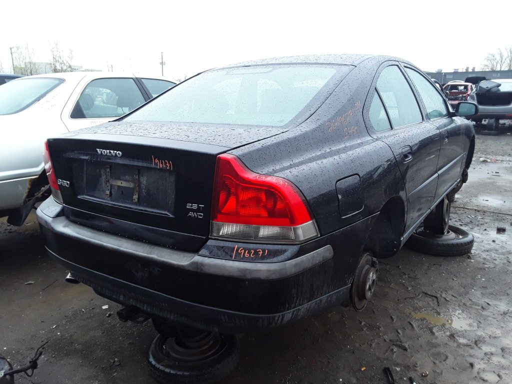 VOLVO S60 2004