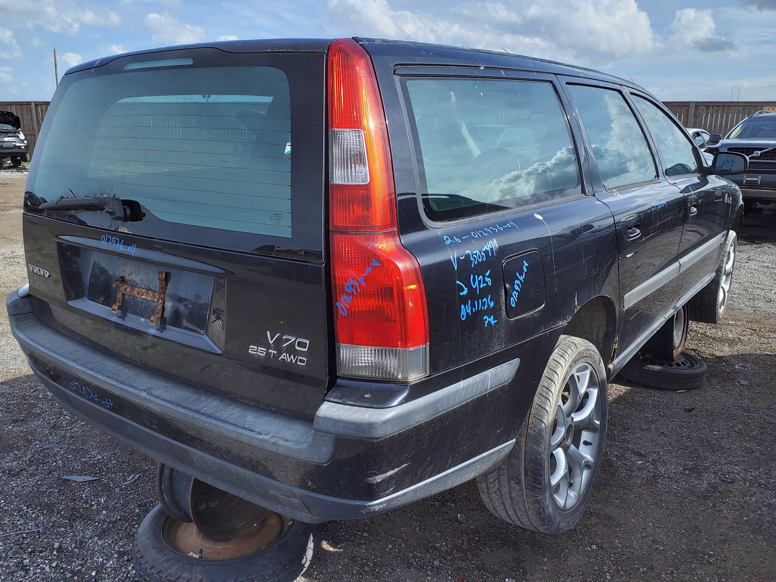 VOLVO V70 2004