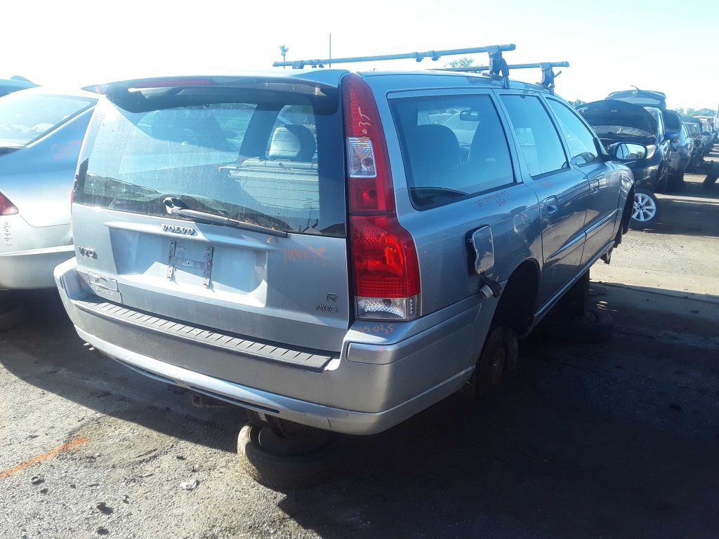VOLVO V70 2006