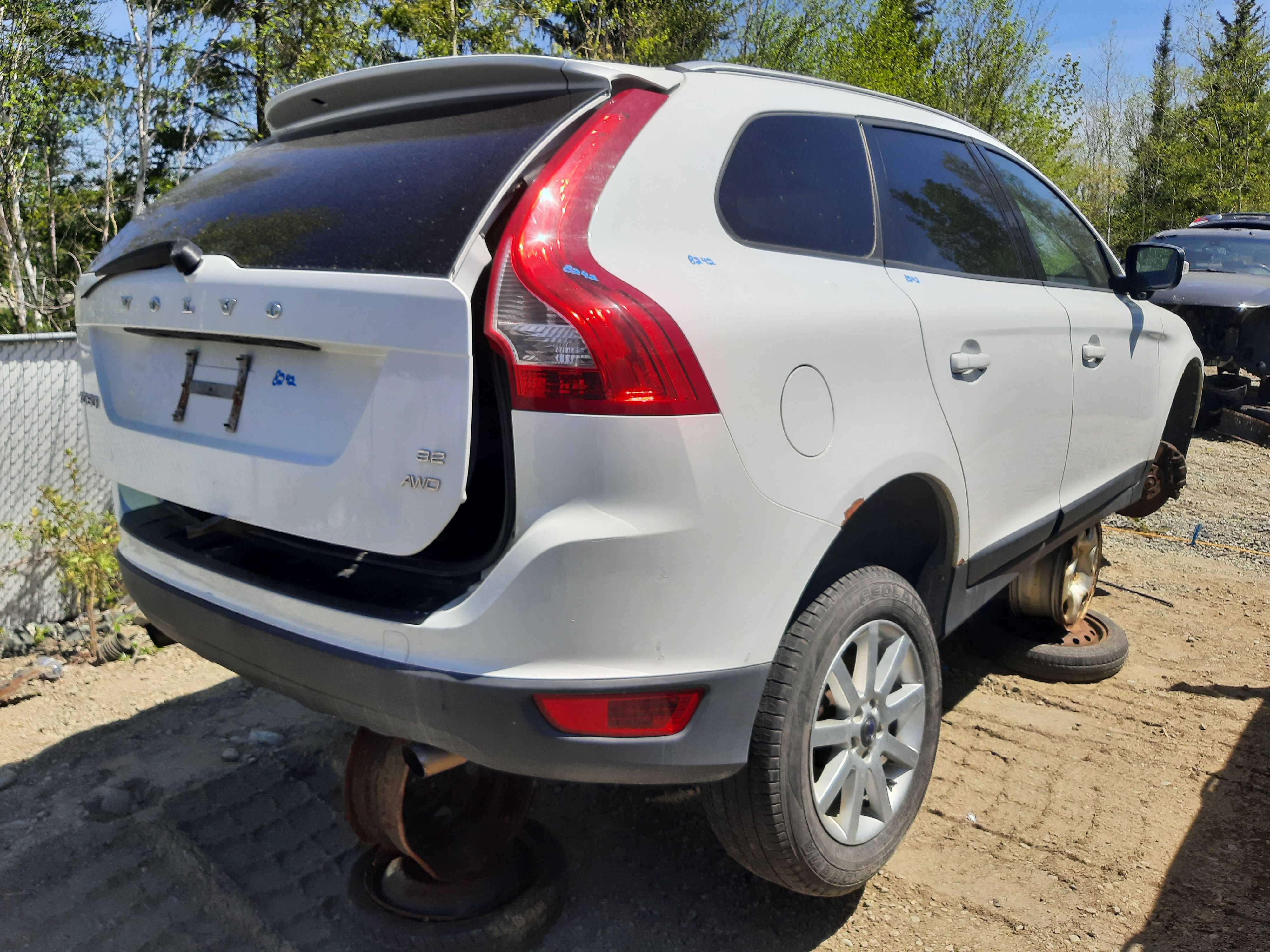 VOLVO XC60 2011