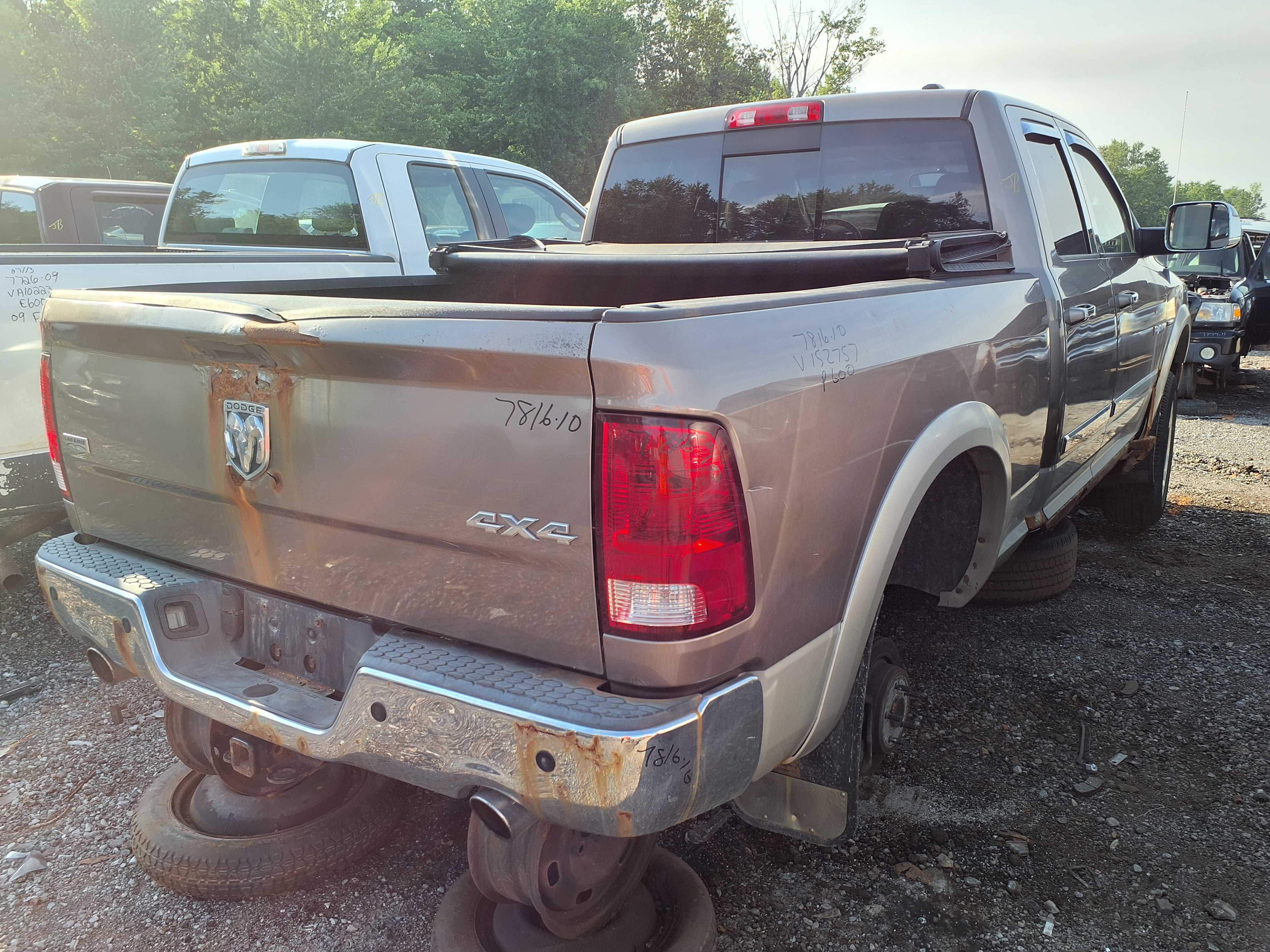 DODGE RAM 1500 2010