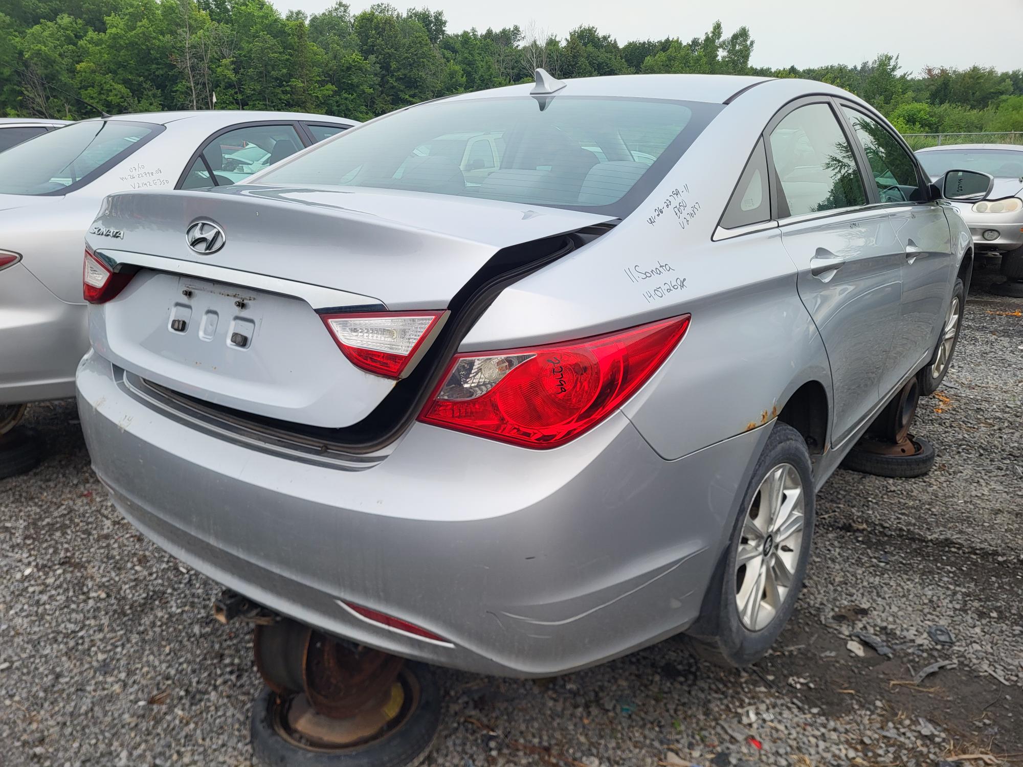 HYUNDAI SONATA 2011
