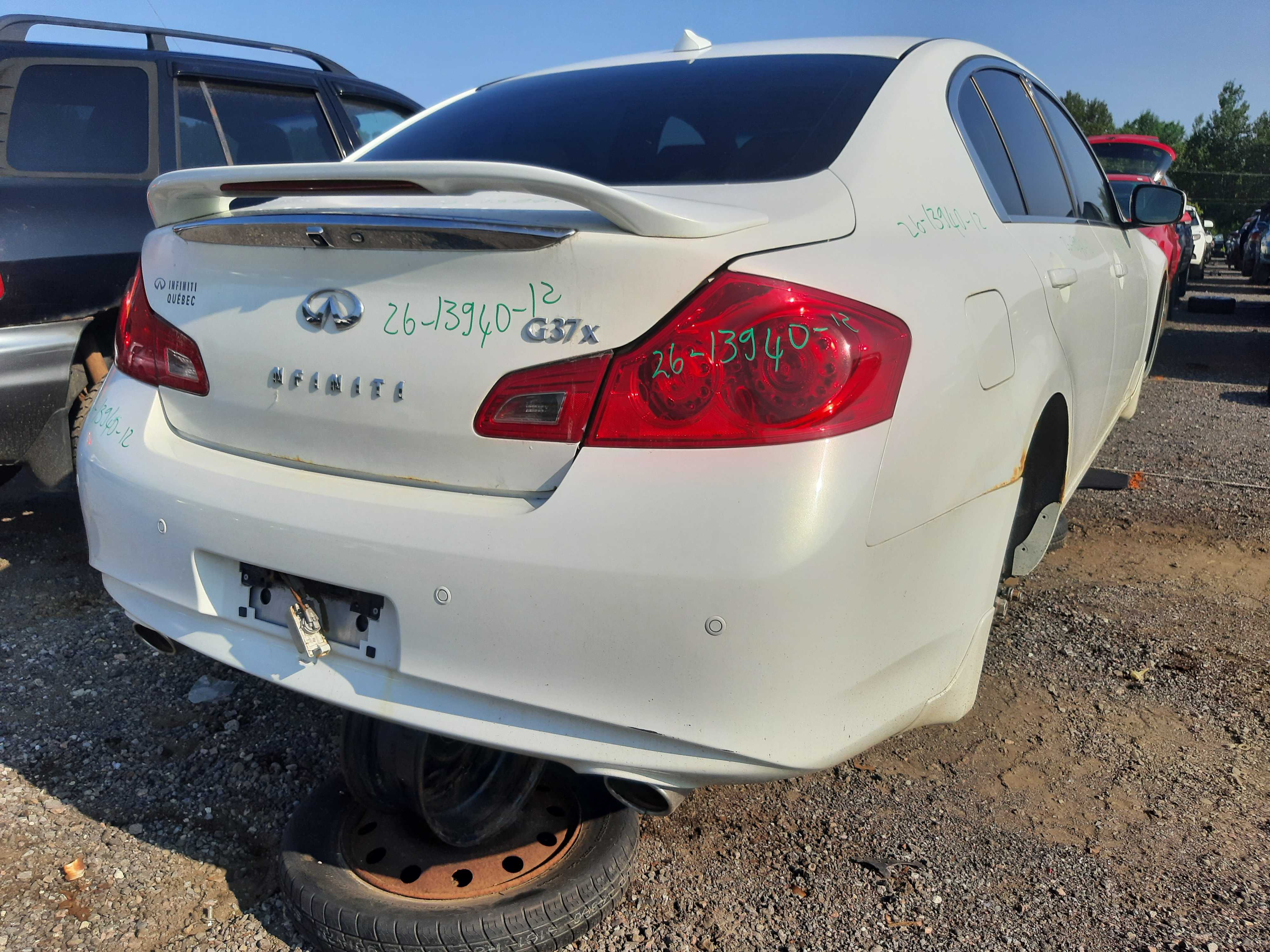 INFINITI G37 SEDAN 2012