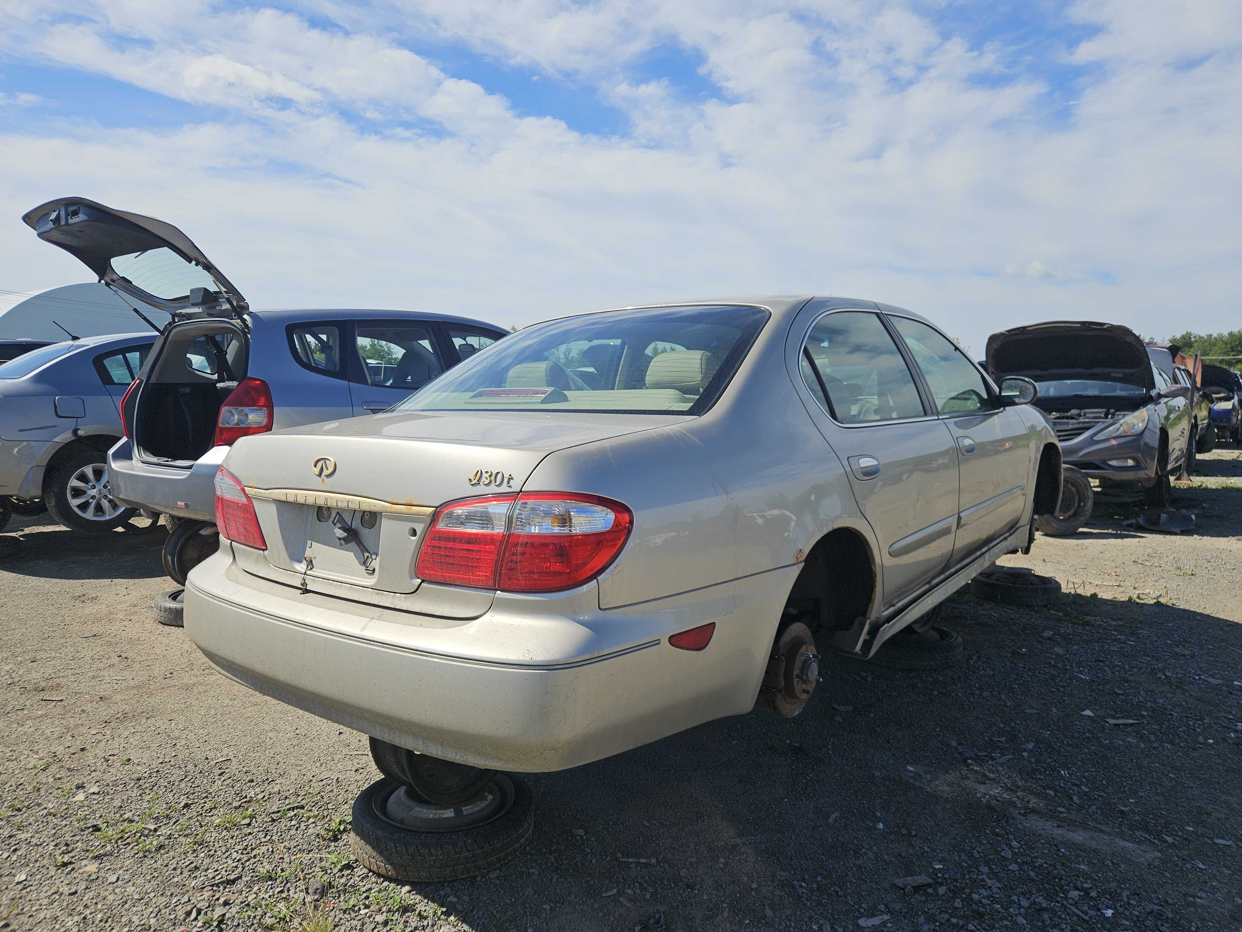 INFINITI I30 2000